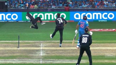 Watch: Superman Glenn Phillips raises bar for fielding standards, pulls off another gravity-defying ridiculous catch to dismiss Shubman Gill, video breaks internet Glenn Phillips pulled off a near-impossible catch to dismiss Shubman Gill during India vs New Zealand Champions Trophy final