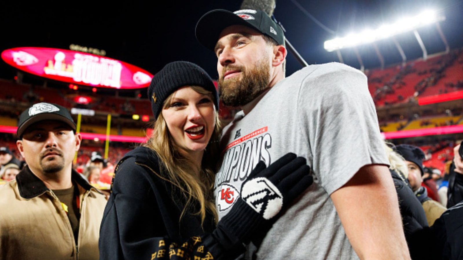 Chiefs TE Travis Kelce spotted with girlfriend Taylor Swift for the first time since Super Bowl LIX loss Taylor Swift and Travis Kelce in the frame