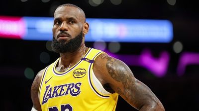 'He is expected to miss at least...': NBA Insider Provides Much Needed Injury Update of Lakers' LeBron James LeBron James in the frame.