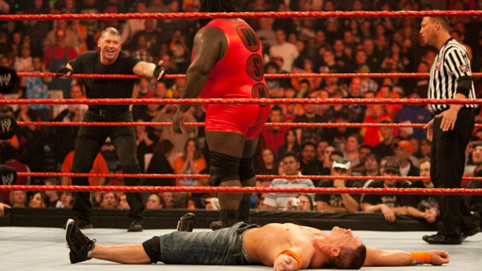 WWE Legend eyes fighting with seven-foot-tall opponent in his final dream match Mark Henry and John Cena in the frame
