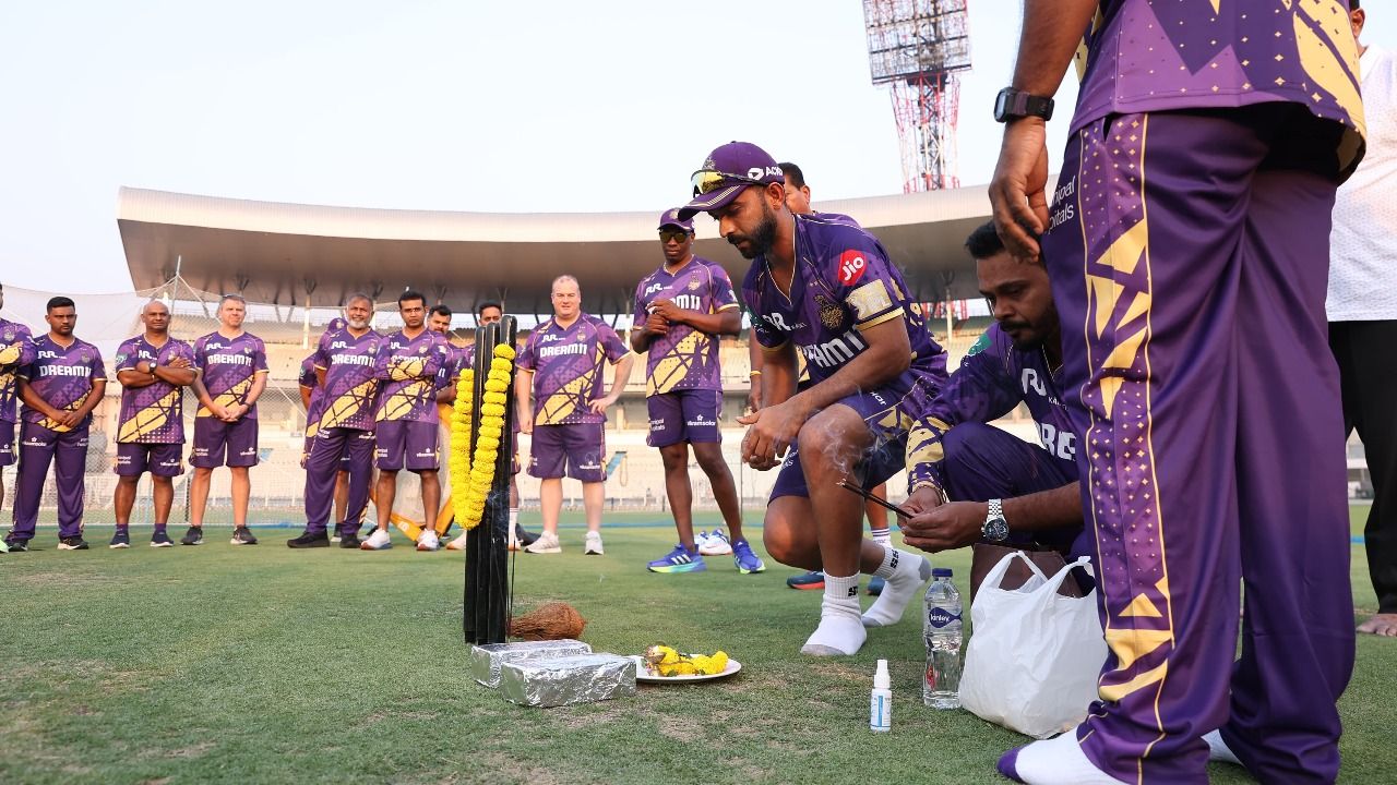 KKR team do special pooja on Eden Gardens before starting IPL 2025 training camp, new captain Ajinkya Rahane leads the rituals KKR team do special pooja on Eden Gardens before starting IPL 2025 training camp, new captain Ajinkya Rahane leads the rituals