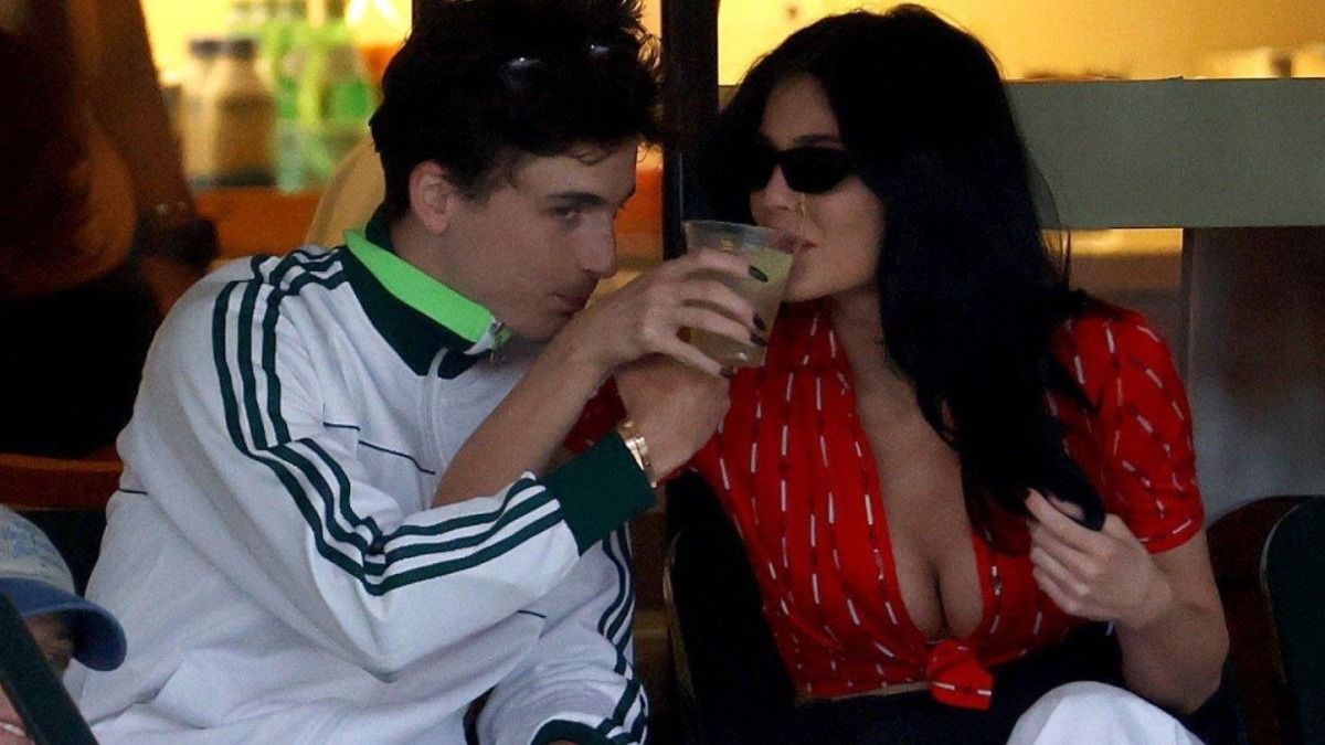 Lip Reader Deciphers Timothée Chalamet and Kylie Jenner’s Conversation During PDA-Filled Tennis Date Kylie Jenner and Timothee Chalamet in the frame