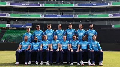 Massive blow for England ahead of Test series against India, ECB confirms star player out of action for atleast four months England Team pictured in this frame