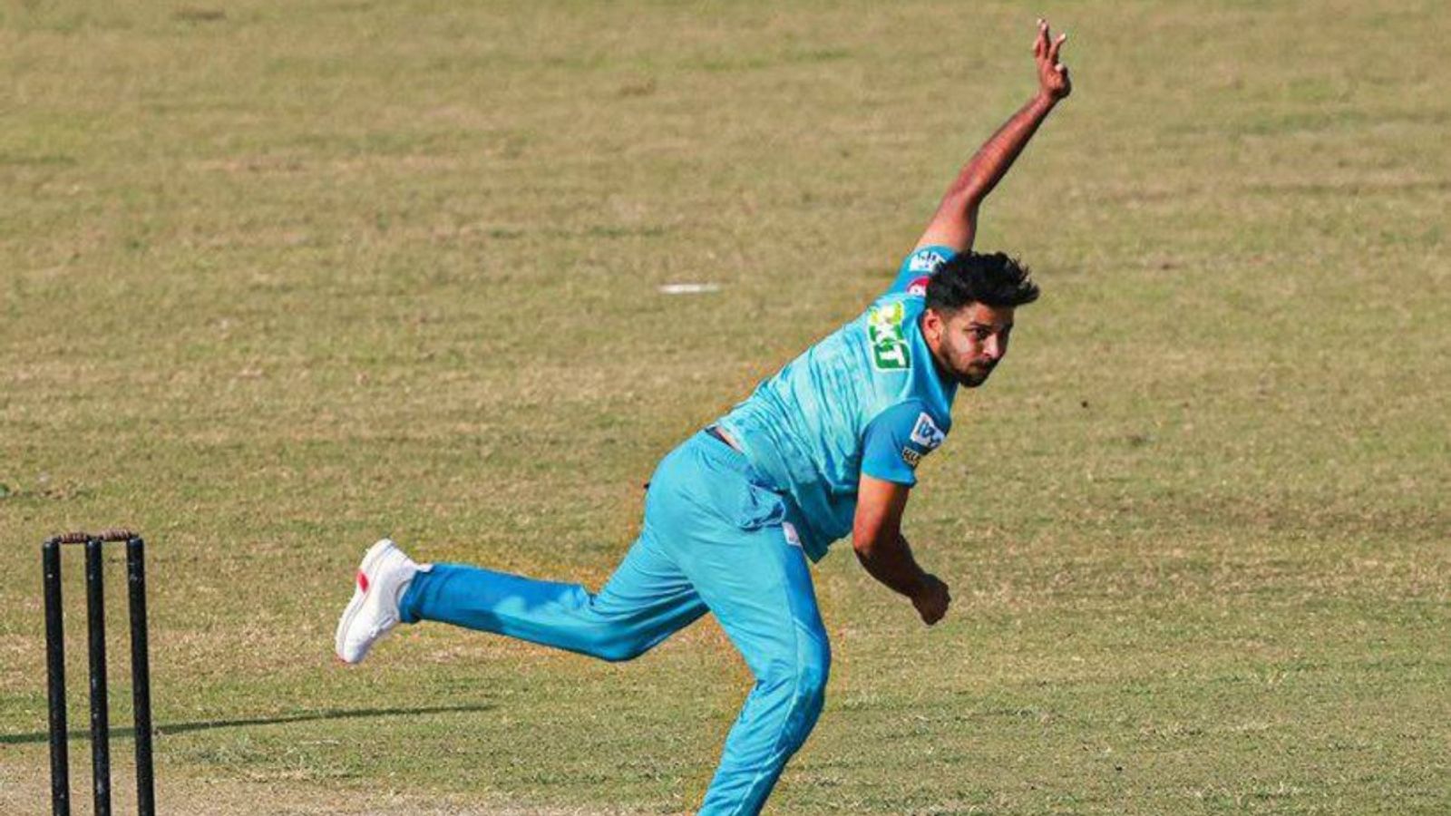 IPL 2025: After going unsold in mega auction, star all-rounder set to join LSG as injury replacement Shardul Thakur bowling in LSG camp