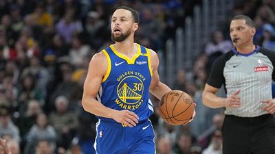 Stephen Curry Injury Update: Warriors Reveal Steph's MRI Scan Results After Concerning Fall Against Raptors, Disclose Expected Recovery Time Stephen Curry in the frame.