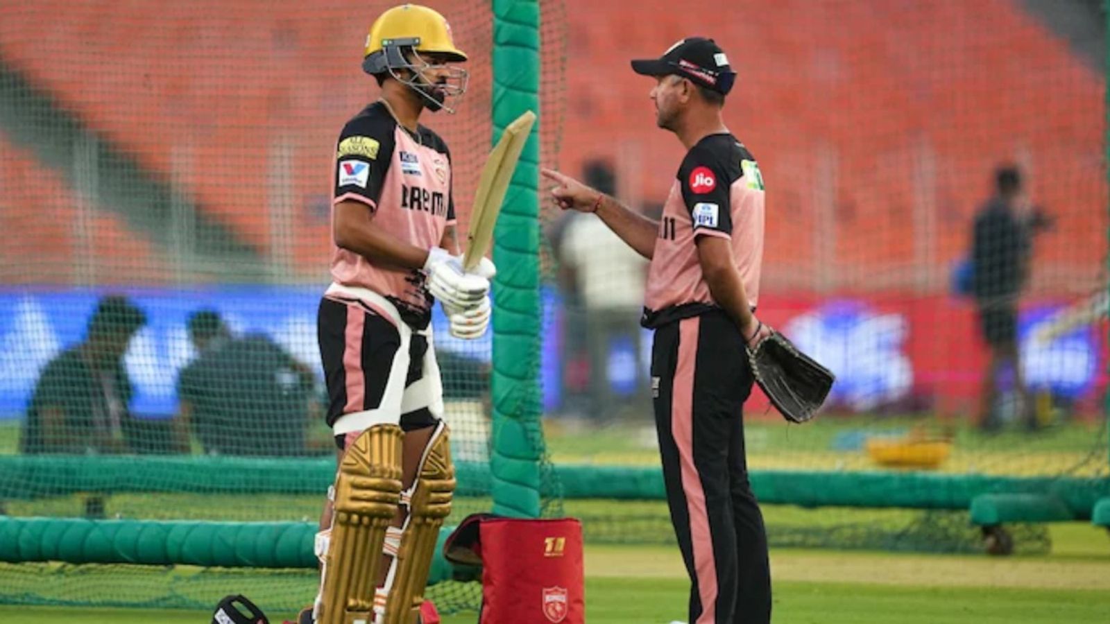 'Sent the message out to him asking what to do, He said....': Ricky Ponting discloses how Shreyas Iyer masterminded PBKS' stunning win over GT PBKS' captain Shreyas Iyer (L) and head coach Ricky Ponting in frame