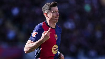 Robert Lewandowski makes history, breaks La Liga record in Barcelona's win over Girona SportsTak