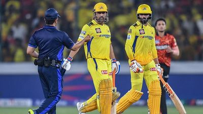 Ravindra Jadeja's three-word cryptic post for MS Dhoni after CSK's back-to-back defeats in IPL 2025 breaks the internet Chennai Super Kings' veteran batters MS Dhoni (C) and Ravindra Jadeja (R) in frame