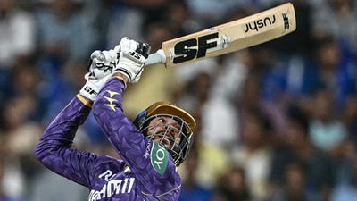 'Repeatedly attempting fancy shots... the pressure of his heavy price tag is...': KKR legend questions Venkatesh Iyer's approach after poor show vs Mumbai Indians Venkatesh Iyer