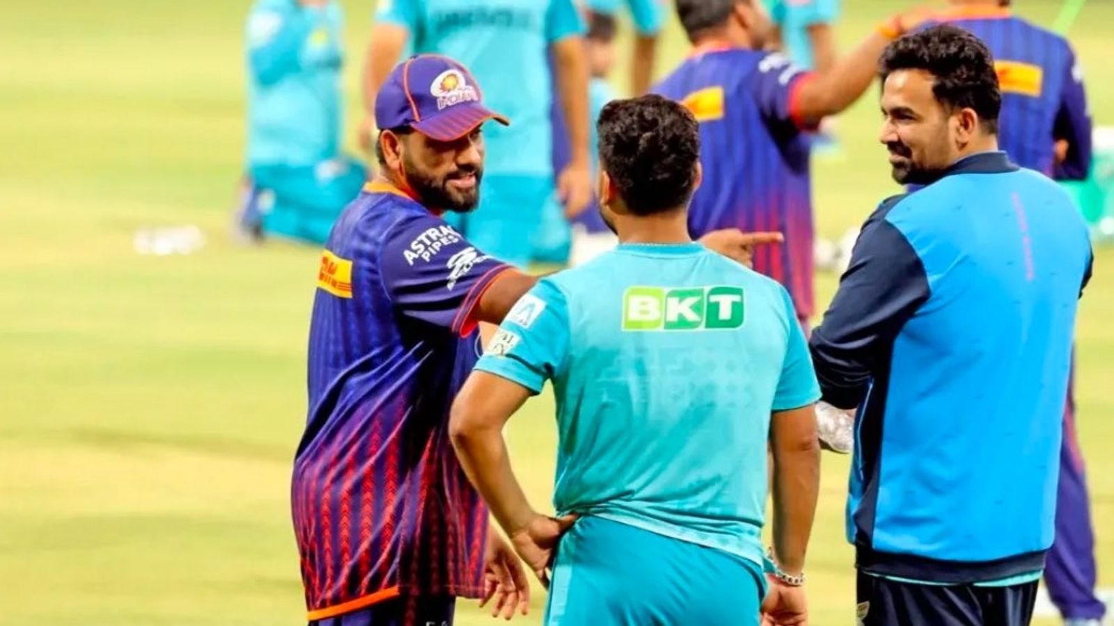 'Ab mereko kuch karne ki zarurat nahi hai...': Rohit Sharma's chat with Zaheer Khan goes viral ahead of LSG vs MI clash of IPL 2025, WATCH video Rohit Sharma along with Zaheer Khan and Rishabh Pant
