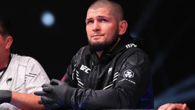 Khabib Nurmagomedov challenges UFC legend for a fight: "You’re a little guy" Khabib Nurmagomedov challenges UFC legend for a fight: "You’re a little guy"
