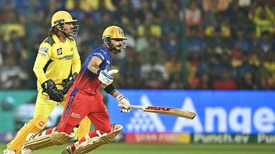 MS Dhoni snubs Virat Kohli in his dream India line-up, instead chooses Yuvraj Singh along with two legends CSK's MS Dhoni (L) and RCB's Virat Kohli in frame