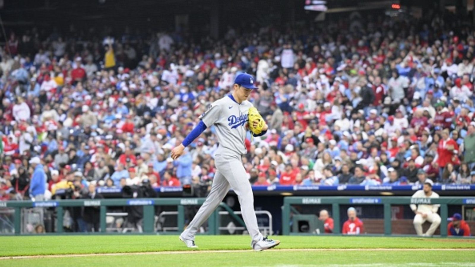 Did this NBA legend jinx Los Angeles Dodgers? Fans blame him for team's latest defeat Did this NBA legend jinx Los Angeles Dodgers? Fans blame him for team's latest defeat