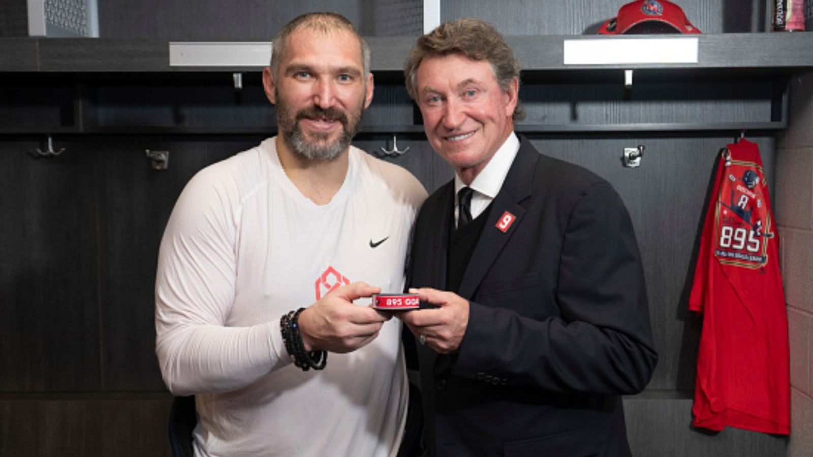 'Not sure who’s going to get more goals than that' Wayne Gretzky makes massive Alex Ovechkin prediction after he breaks his all-time NHL goal record Wayne Gretzky and Alex Ovechkin in the frame
