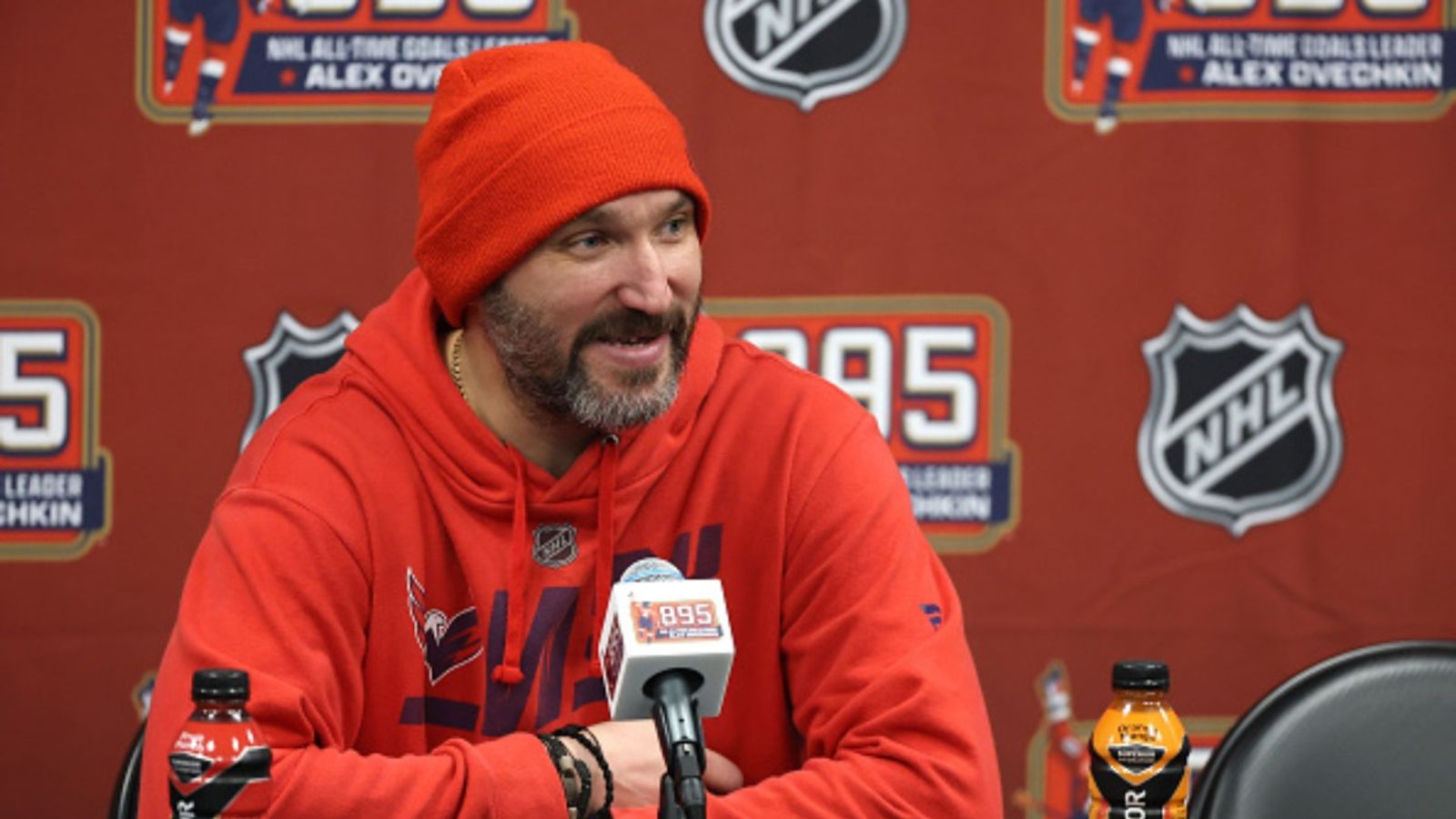 Alex Ovechkin Thanks Islanders Goalie post Surpassing Wayne Gretzky to Become NHL's All-Time Goal Leader Alex Ovechkin Thanks Islanders Goalie post Surpassing Wayne Gretzky to Become NHL's All-Time Goal Leader