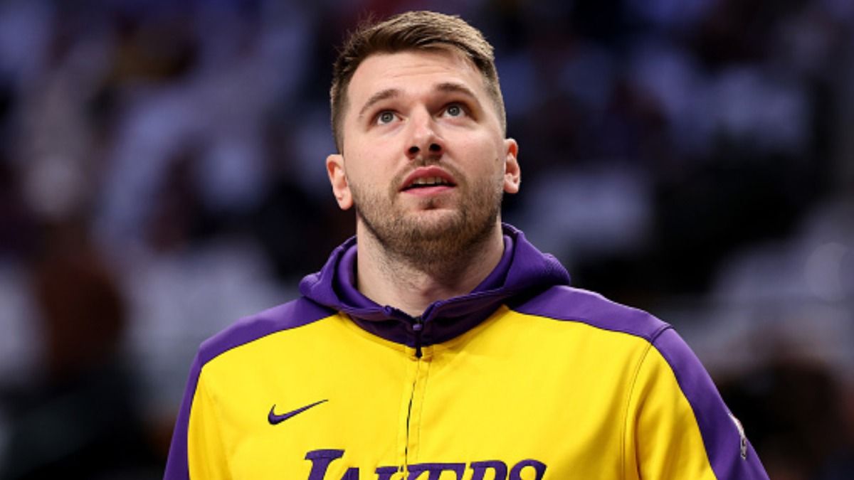 Insider reveals Anthony Davis’ message to Luka Doncic following 45-point performance SportsTak