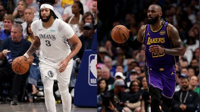 Mavericks’ Anthony Davis caught giving LeBron James a middle finger during Lakers clash SportsTak