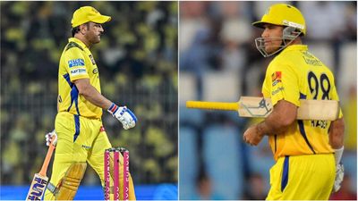 Ex-CSK opener Matthew Hayden disagrees with MS Dhoni's post-match comments, says 'In my experience, you're not supposed to catch up' MS Dhoni, Matthew Hayden