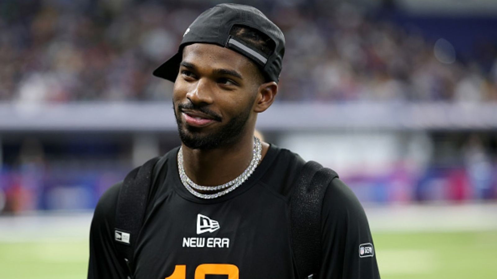 Shedeur Sanders drops a bombshell on the 2025 NFL Draft: "Get offended" Shedeur Sanders in the frame (via Getty)