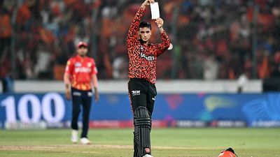 Abhishek Sharma smashes 40-ball century to give SRH explosive start in 246-run chase Sunrisers Hyderabad's Abhishek Sharma celebrates after scoring a century vs PBKS