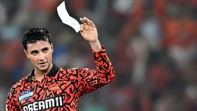 Abhishek Sharma reveals his father still not satisfied despite record-breaking 141-run knock against PBKS, says 'If you zoomed in on him...you'd see...' Sunrisers Hyderabad's Abhishek Sharma in frame