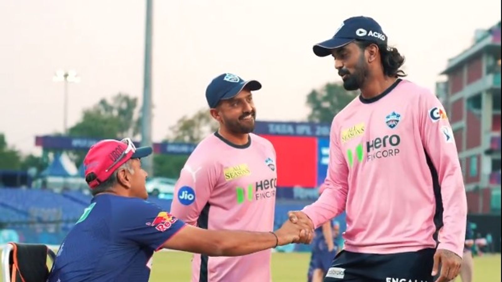 KL Rahul reunites with Rahul Dravid ahead of DC vs RR IPL 2025 clash Dravid and Rahul had a fun conversation (Courtesy: Delhi Capitals X)