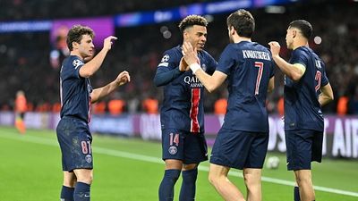 Aston Villa vs PSG Live Streaming: How to Watch the UEFA Champions League Quarterfinal Game in India, USA, UK, Saudi Arabia, and Australia? PSG players celebrate.