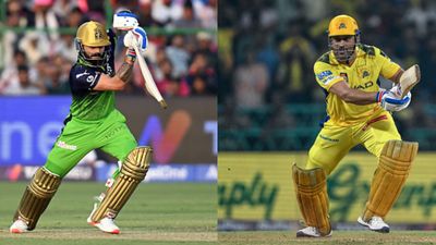 Sanjay Manjrekar shockingly ignores Virat Kohli, MS Dhoni to declare his top 10 batters in IPL 2025 RCB's Virat Kohli (L) and CSK's MS Dhoni in frame
