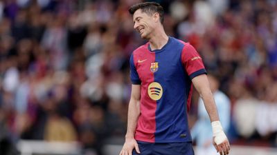 Robert Lewandowski Injury Update: Huge blow for Barcelona as the captain suffers a gnarly fate Robert Lewandowski Injury Report: Huge blow for Barcelona as the captain suffers a gnarly fate