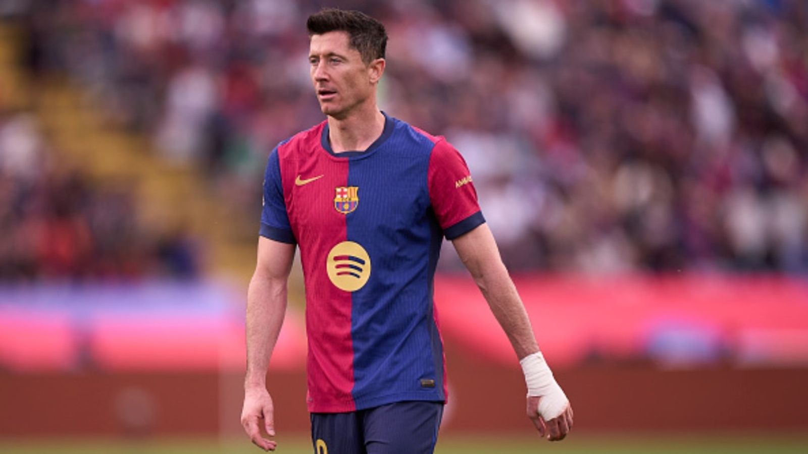 Robert Lewandowski Injury Update: Will Barcelona striker return in time for the Mallorca clash? Robert Lewandowski Injury Update (via Getty)