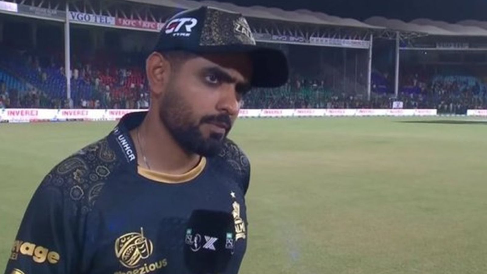 Babar Azam ignores Australian youngster who took 2 wickets from 5 balls for last over, loses to Karachi Kings by 2 wickets in low-scoring encounter Babar Azam after Peshawar Zalmi's third loss in PSL 2025.