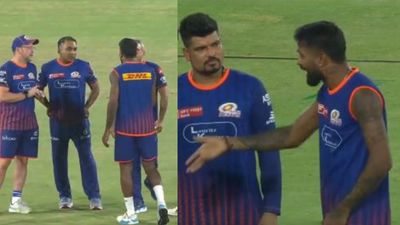 Watch: Hardik Pandya loses cool on coach Mahela Jayawardene right before SRH vs MI's IPL 2025, tense chat between duo goes viral Hardik Pandya's animated chat with coach Mahela Jayawardene right before SRH vs MI's IPL 2025 clash goes viral