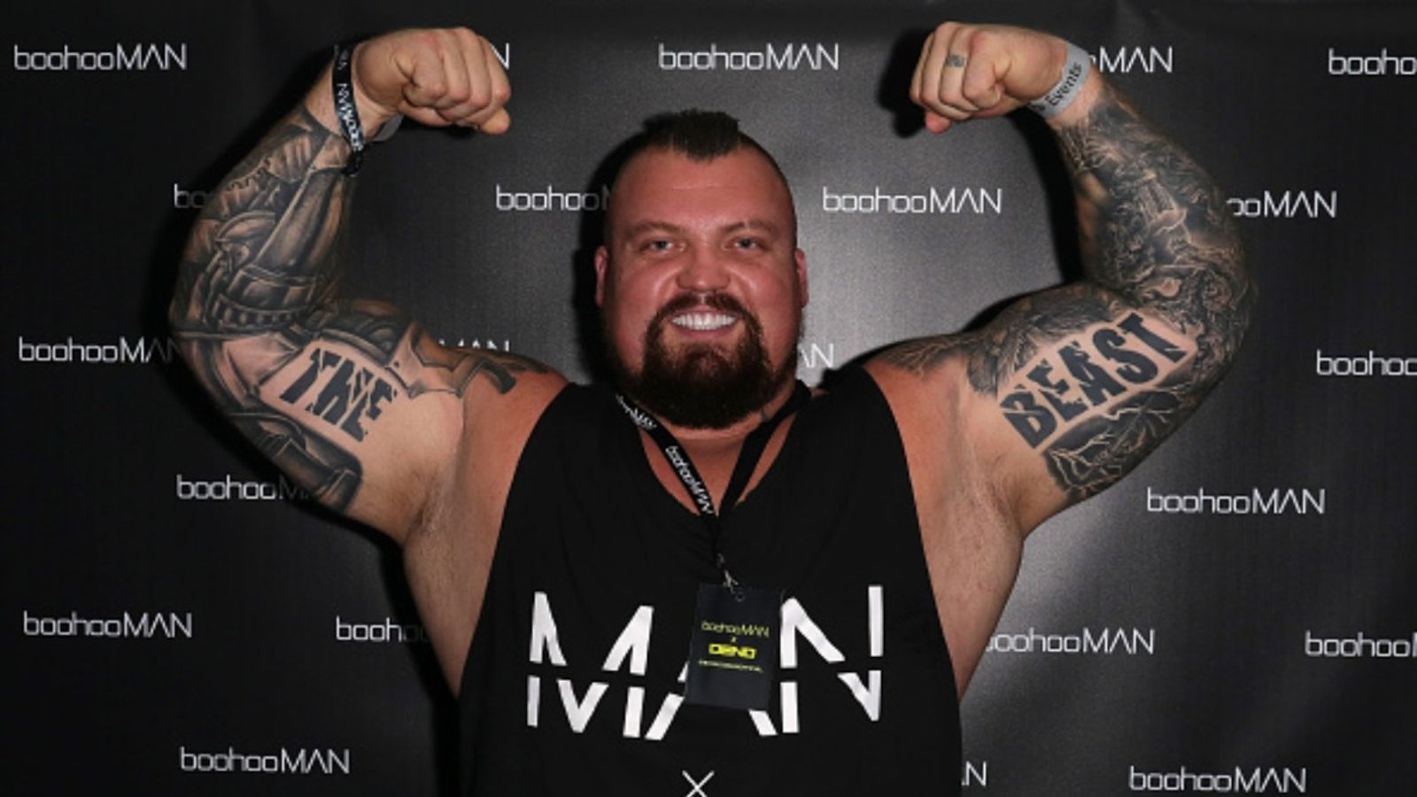 Eddie Hall accused of cheating in his first MMA bout as his hammer shots fire up the debate Eddie Hall in the frame (via Getty)