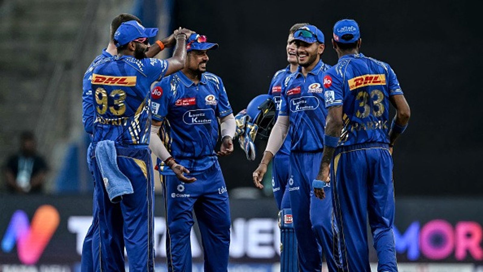 'Every other team should be scared of them...': IPL winning star's stern warning for all teams after MI's fifth consecutive win Mumbai Indians' Karn Sharma (3L) celebrates with Will Jacks (back L) and teammates after taking a catch to dismiss Lucknow Super Giants' captain Rishabh Pant during the Indian Premier League (IPL)