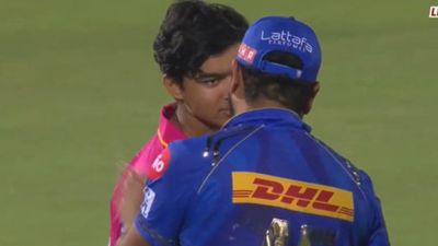 Rohit Sharma's heart winning gesture after Vaibhav Suryavanshi two-ball duck during RR vs MI IPL 2025 clash goes viral Rohit Sharma's heart winning gesture after Vaibhav Suryavanshi two-ball duck during RR vs MI IPL 2025 clash goes viral