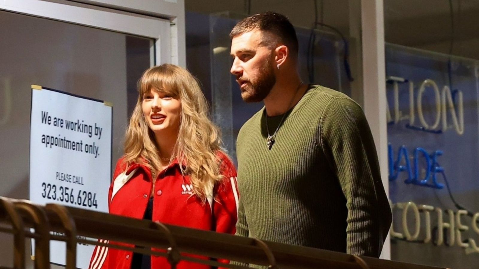 Why Taylor Swift and Travis Kelce prefer Sweatpants, Home-Cooked Dinners, Cuddles, Romantic Novels and Low-Key Dates? Taylor Swift, Travis Kelce in the frame