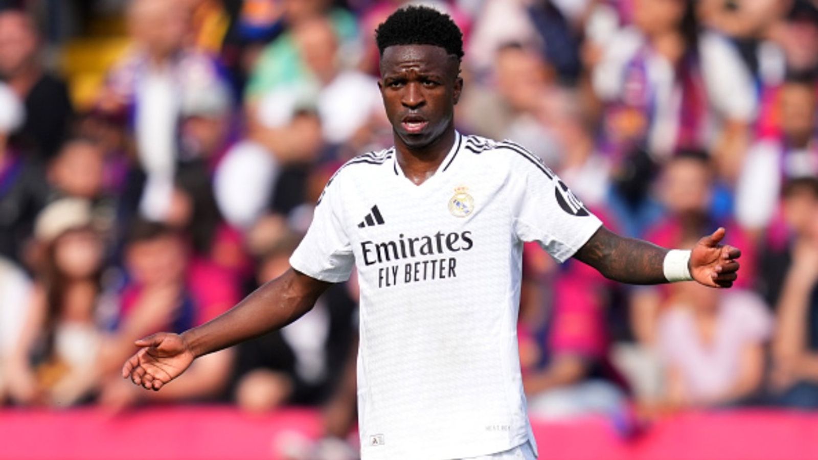 Real Madrid suffers a major blow as Vinicius Junior joins this teammate on the injury list Vinicius Junior in the frame (via Getty)