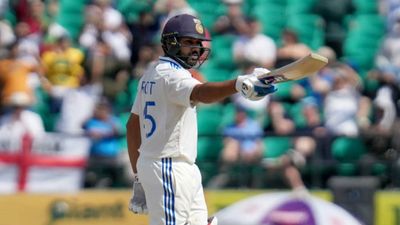 'If your mindset is...': Ravi Shastri gives blunt statement on Rohit Sharma's Test career  SportsTak