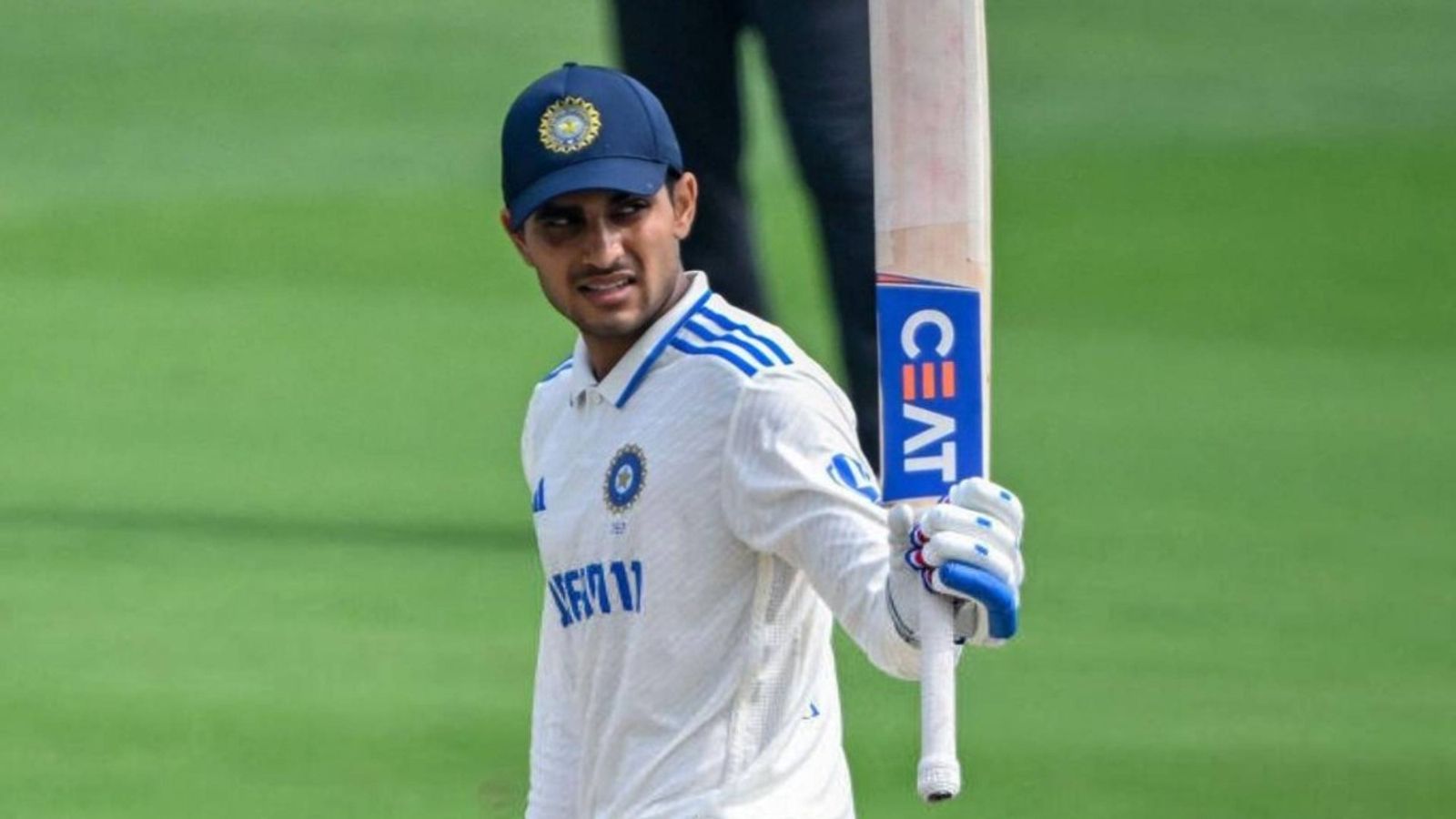 'A true leader never seeks...': Sunil Gavaskar gives massive statement on Shubman Gill's leadership amid Test captaincy rumours Shubman Gill in this frame