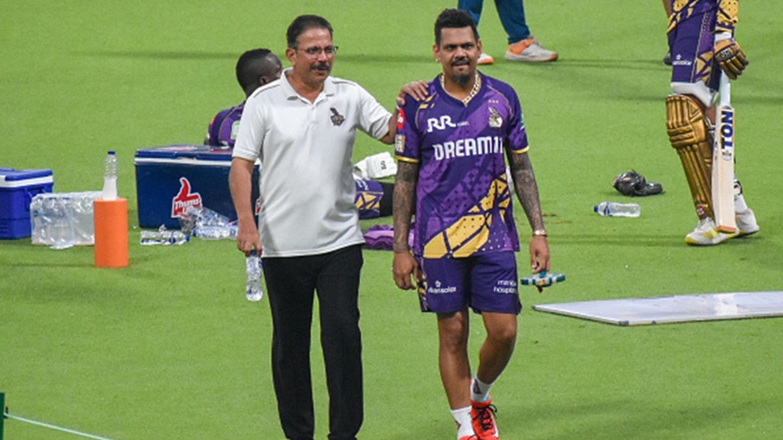 KKR unhappy with rule change after elimination from IPL 2025 playoffs race, CEO Venky Mysore writes to BCCI pointing out 'inconsistency' Kolkata Knight Riders MD Venky Mysore is with Sunil Narine during a practice session at Eden Gardens in Kolkata, India, on May 6, 2025.