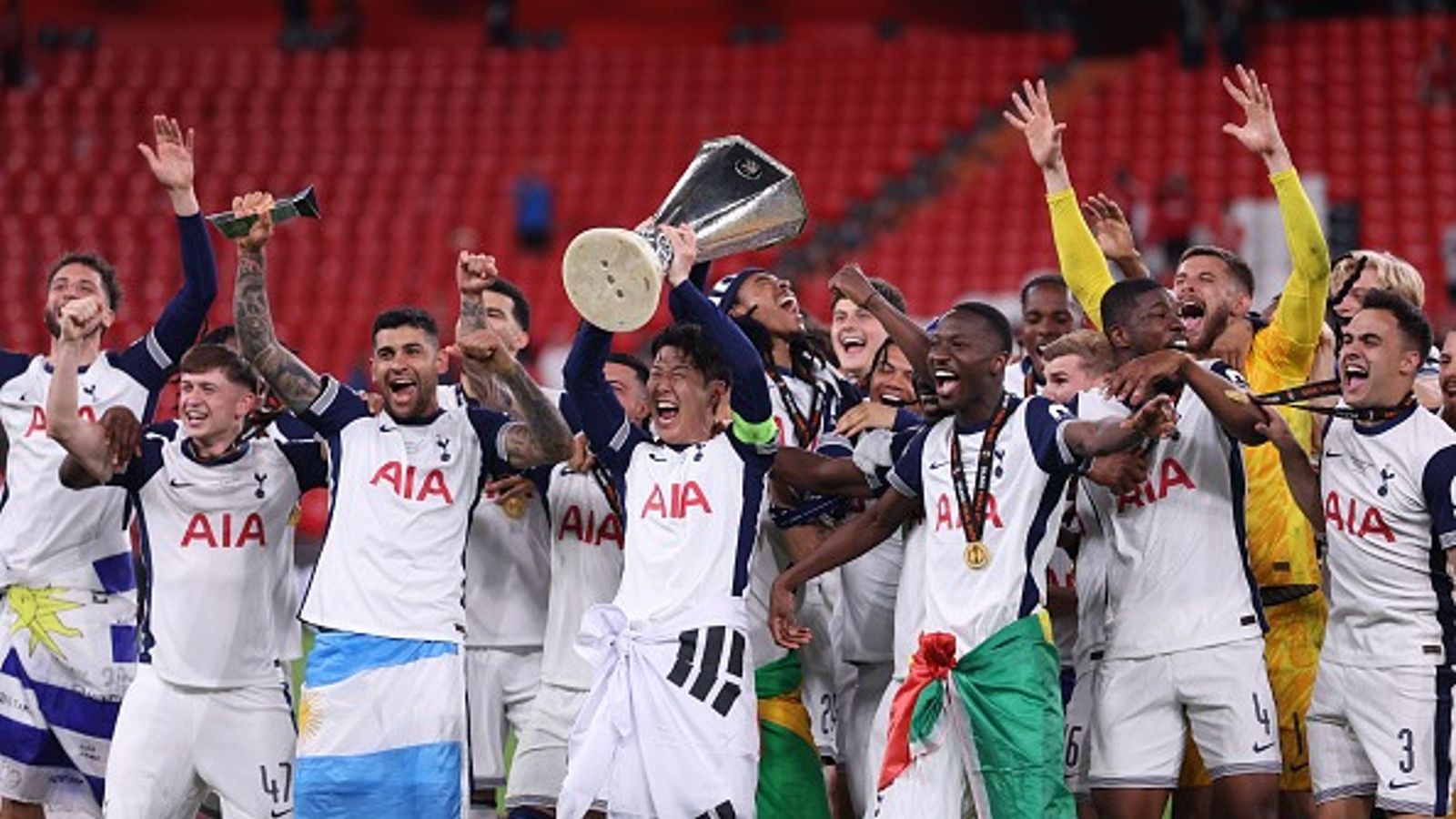Tottenham Hotspur Beat Manchester United 1-0 to Lift UEFA Europa League Title Son Heung-Min of Tottenham Hotspur lifts the UEFA Europa League trophy