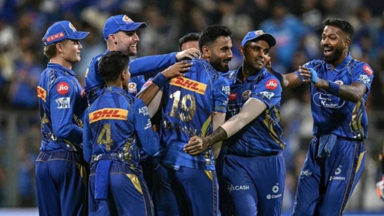 Mumbai Indians break little-known IPL rule against Delhi Capitals, get penalised with no-ball MI team in this frame