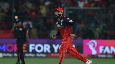 'He has given his right hand a little bit...': RCB ends suspense over Rajat Patidar's participation in IPL 2025 clash against SRH Rajat Patidar of Royal Challengers Bengaluru celebrate his team's win