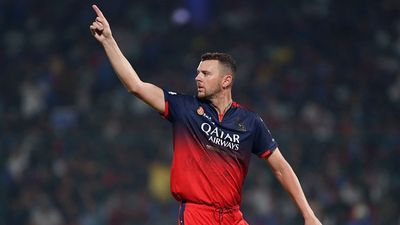 Josh Hazlewood warns RCB of PBKS' biggest advantage in IPL 2025 Qualifier 1, says 'They are a tough opposition and we are...' RCB's superstar pacer Josh Hazlewood in this frame