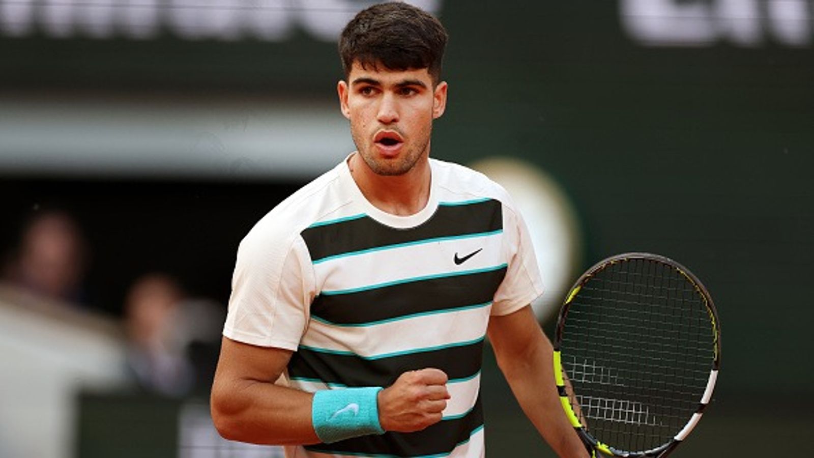 Carlos Alcaraz vs Tommy Paul Live Streaming: How to Watch the French Open 2025 Quarterfinal in India, USA, UK, France, and Australia? Carlos Alcaraz of Spain celebrates.