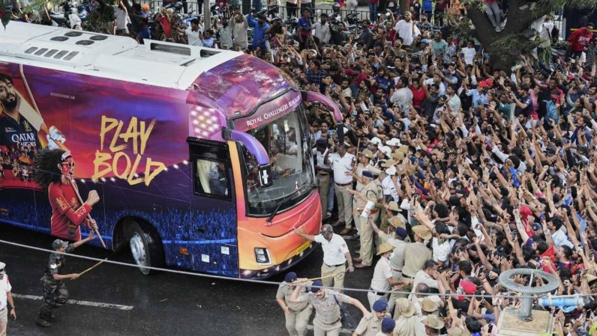 Big news: RCB announces compensation of INR 10 lakh to families of the Chinnaswamy stampede victims, set up special fund for the injured Big news: RCB announces compensation of INR 10 lakh to families of the Chinnaswamy stampede victims, set up special fund for the injured