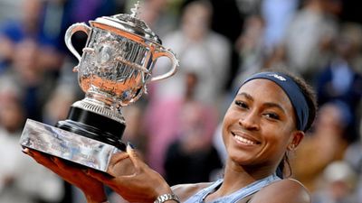 Coco Gauff’s touching French Open gesture wins hearts after emotional victory SportsTak