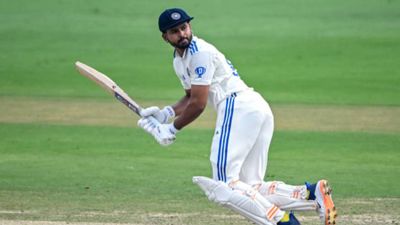 'Selectors don't see him...': India great questions Shreyas Iyer's absence from the squad for England Tests SportsTak