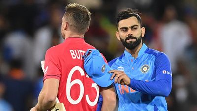 'Sometimes I pick up my bat and I feel like I don't how to play': Jos Buttler reveals conversation with Virat Kohli during IPL 2023 Jos Buttler, Virat Kohli