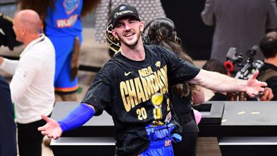 Alex Caruso takes subtle jab at Bubble Ring, says 'Now I got a real one...' SportsTak